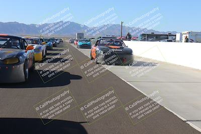 media/Nov-19-2022-Speed Ventures (Sat) [[eb5c8f9508]]/Around the Pits/Pre Grid Race Group/